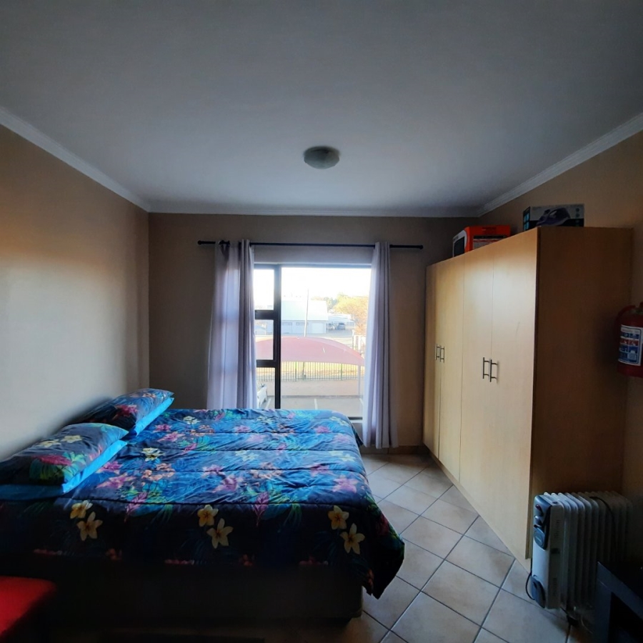 1 Bedroom Property for Sale in Vredenhof Sh Free State